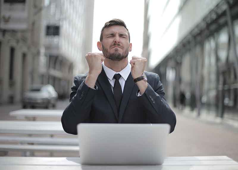 el 90% de las personas pierden dinero en bolsa, porqué pierdo dinero en bolsa de valores, traders que pierden, perder dinero en bolsa, cuanta gente pierde dinero en bolsa, cuánta gente pierde dinero con el trading, dejar de perder dinero haciendo trading