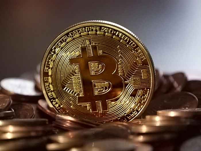 BITCOIN, INVERTIR EN BITCOIN, COMO INVERTIR EN BITCOIN, QUÉ ES BICOIN, QUE SON LOS BITCOINS, COMO GANAR DIERO CON BITCOIN, COMO FUNCIONA BITCOIN, HACERSE MILLONARIO CON BITCOIN, BLOCKCHAIN